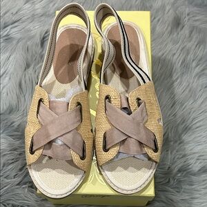 Source Unknown Tan and Cream Espadrille Sandals